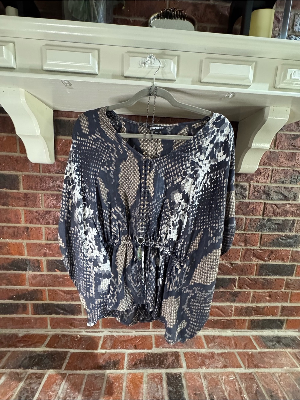 Express Size M Kimono Sleeve Blouse M Snake Print Satin V-Neck Neutral Flowy